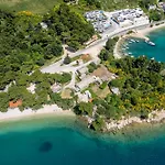 Forti Dva - 5 Bedroom Modern - Sister Available - Sea Views Villa *