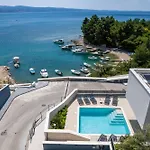 Villa Forti Dva - 5 Bedroom Modern - Sister Available - Sea Views Omiš