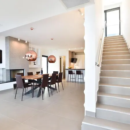 Forti Dva - 5 Bedroom Modern - Sister Available - Sea Views Villa Omis