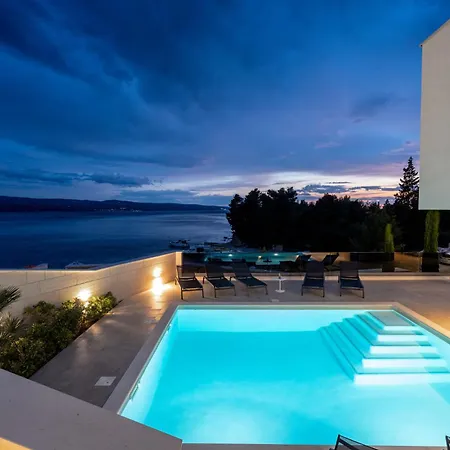 Villa Forti Dva - 5 Bedroom Modern - Sister Available - Sea Views *