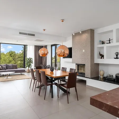 Forti Dva - 5 Bedroom Modern - Sister Available - Sea Views * Omis
