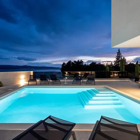 Forti Dva - 5 Bedroom Modern - Sister Available - Sea Views Villa *