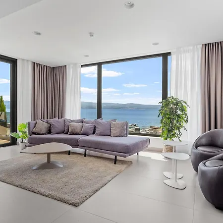 Forti Dva - 5 Bedroom Modern - Sister Available - Sea Views Omis