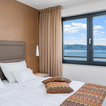 Forti Dva - 5 Bedroom Modern - Sister Available - Sea Views Villa