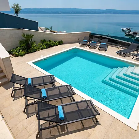 Villa Forti Dva - 5 Bedroom Modern - Sister Available - Sea Views *