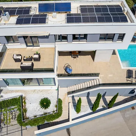 Forti Dva - 5 Bedroom Modern - Sister Available - Sea Views Villa Omis