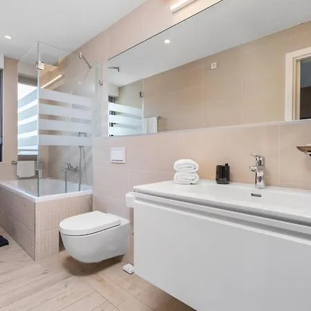 Forti Dva - 5 Bedroom Modern - Sister Available - Sea Views * Omiš