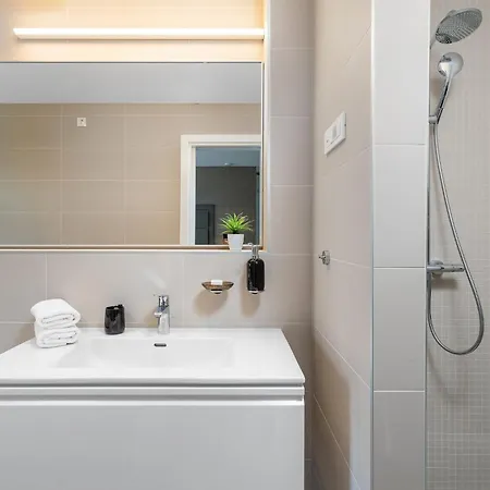 Forti Dva - 5 Bedroom Modern - Sister Available - Sea Views Omiš