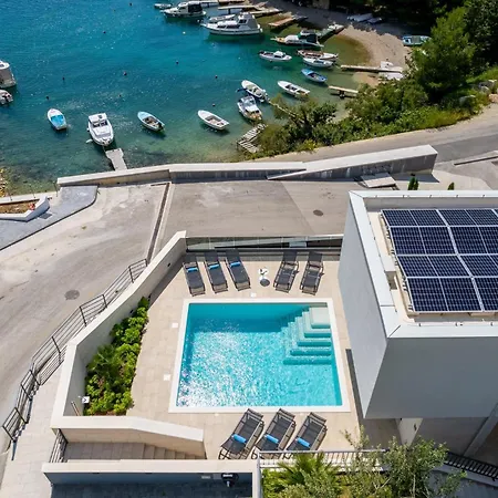 Forti Dva - 5 Bedroom Modern - Sister Available - Sea Views * Omiš