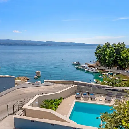 Forti Dva - 5 Bedroom Modern - Sister Available - Sea Views Villa *