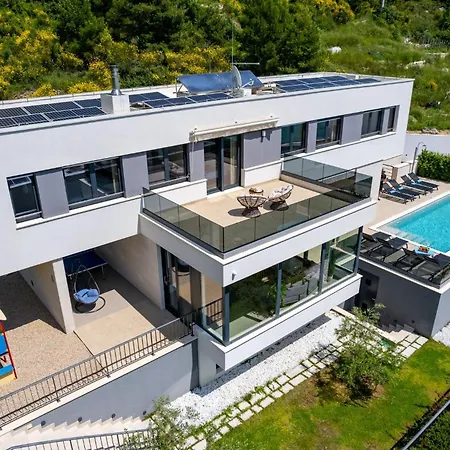 Villa Forti Dva - 5 Bedroom Modern - Sister Available - Sea Views *