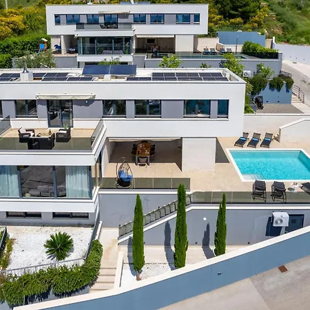 Forti Dva - 5 Bedroom Modern - Sister Available - Sea Views * Omiš