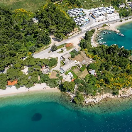 Forti Dva - 5 Bedroom Modern - Sister Available - Sea Views Villa *