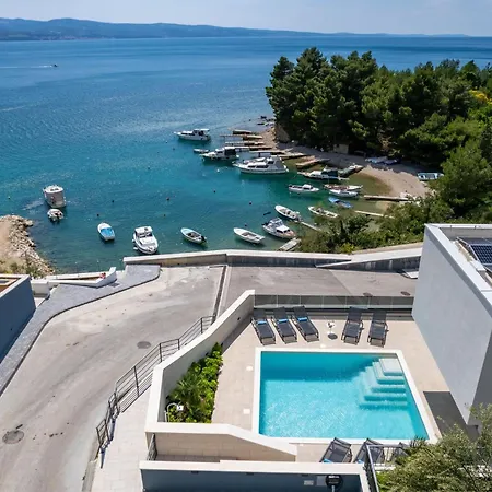 Villa Forti Dva - 5 Bedroom Modern - Sister Available - Sea Views Omiš