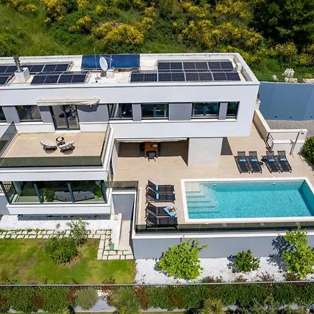 Villa Forti Dva - 5 Bedroom Modern - Sister Available - Sea Views *